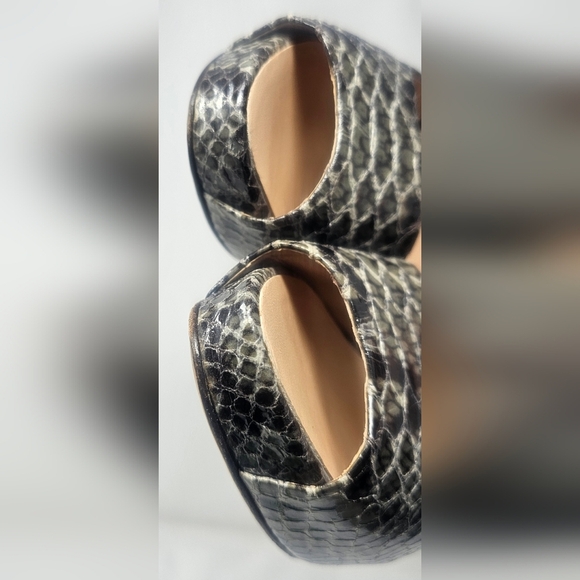 Giuseppe Zanotti Embossed Leather Pumps Heels Black Grey Peep Toe Sz EUR 38 US 8 - Picture 3 of 16